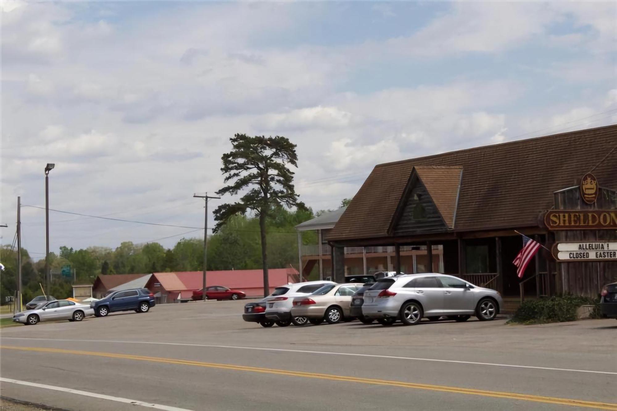 Oyo Sheldon'S Motel And Restaurant Keysville Kültér fotó
