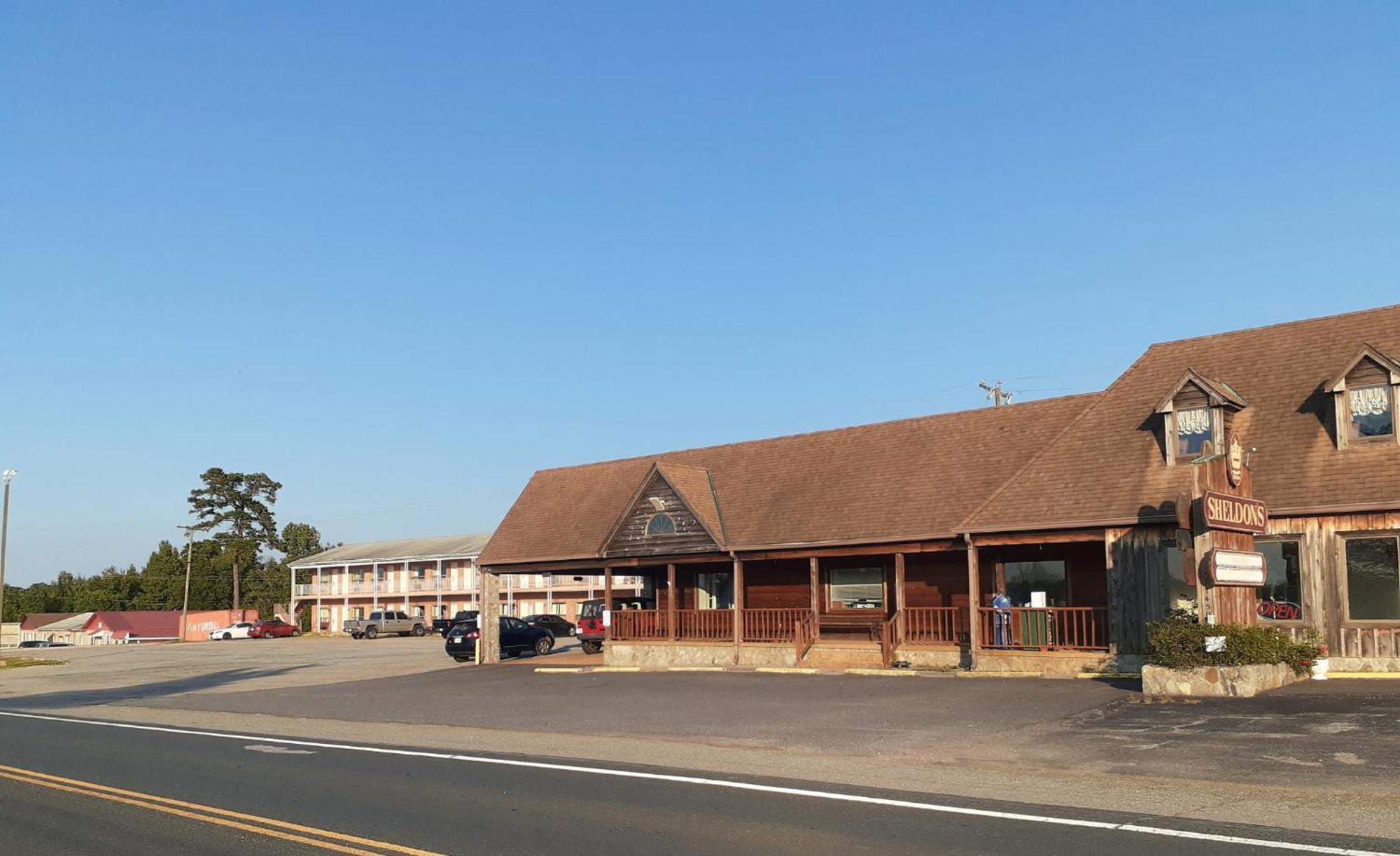 Oyo Sheldon'S Motel And Restaurant Keysville Kültér fotó